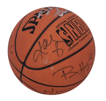 2000 Los Angeles Lakers Team Signed Basketball With Kobe Bryant and Shaquille ONeal (Fox LOA)